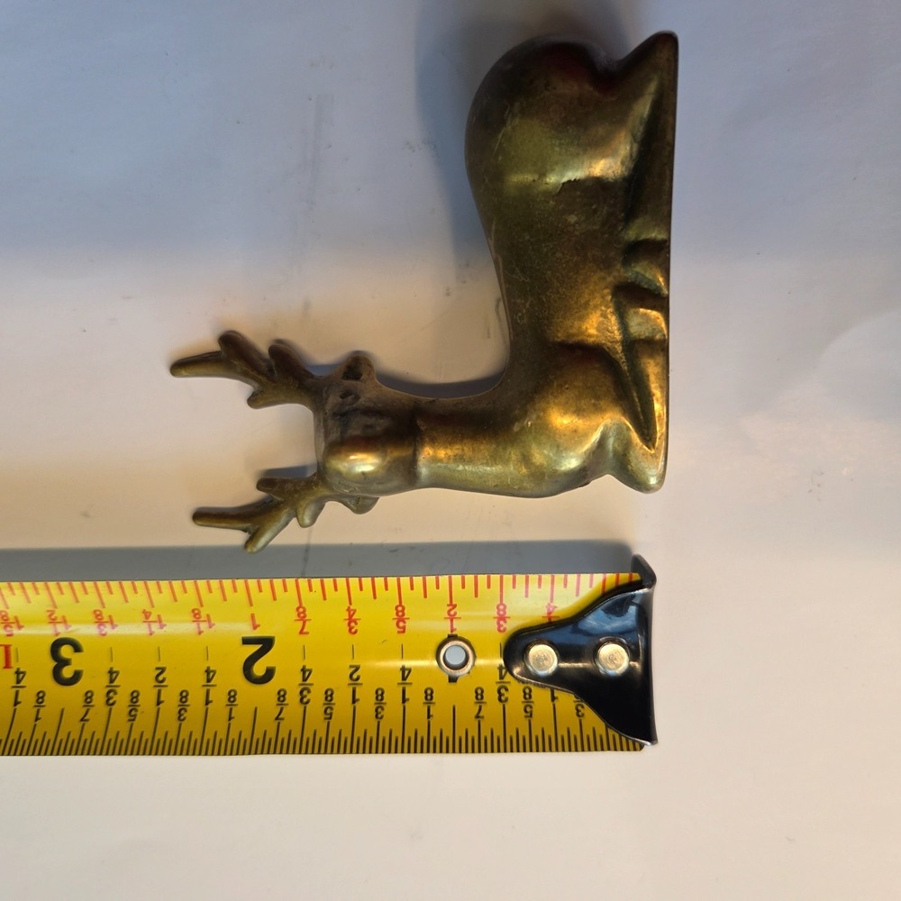 Vintage Solid Brass Deer Reindeer Caribou Buck Laying Down 2 1/8" x 2.5" - Picture 6 of 9